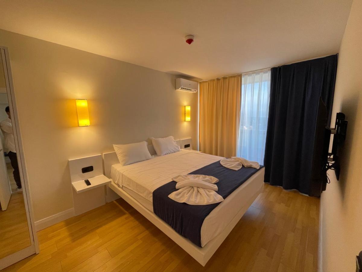 Orbi City Suite Batumi Exterior photo