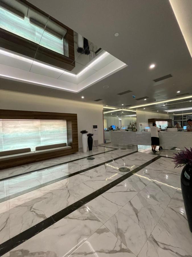 Orbi City Suite Batumi Exterior photo